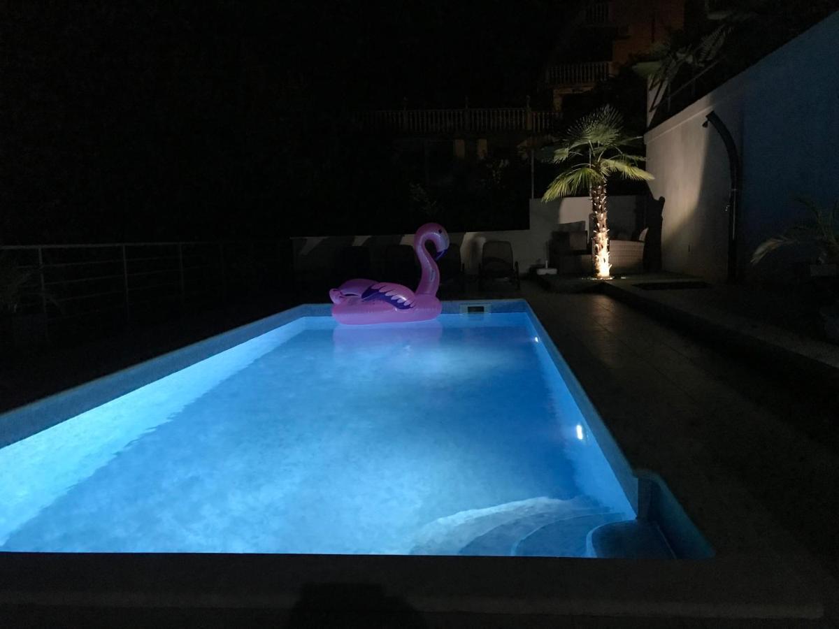 Villa Suzy-Apartments Suzana لوفغان المظهر الخارجي الصورة
